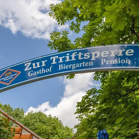 בית הארחה Zur Triftsperre 3*