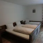 Zur Triftsperre 3*