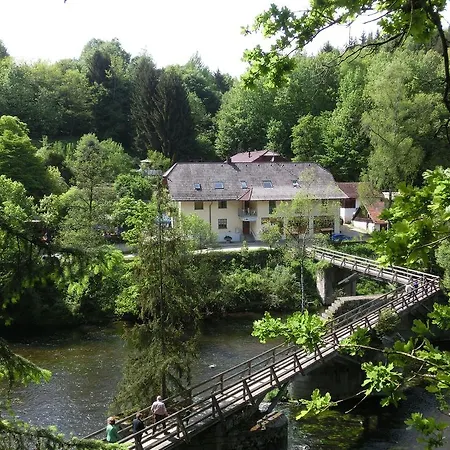 Zur Triftsperre 3* パッサウ